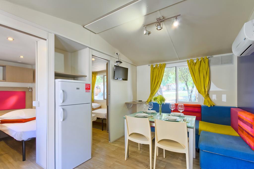 Quality Mobile Homes In Camping Kazela Медулин Екстериор снимка