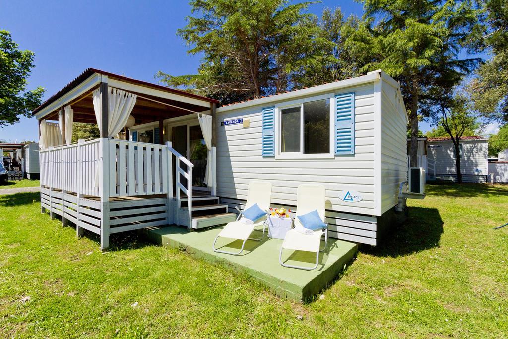 Quality Mobile Homes In Camping Kazela Медулин Екстериор снимка