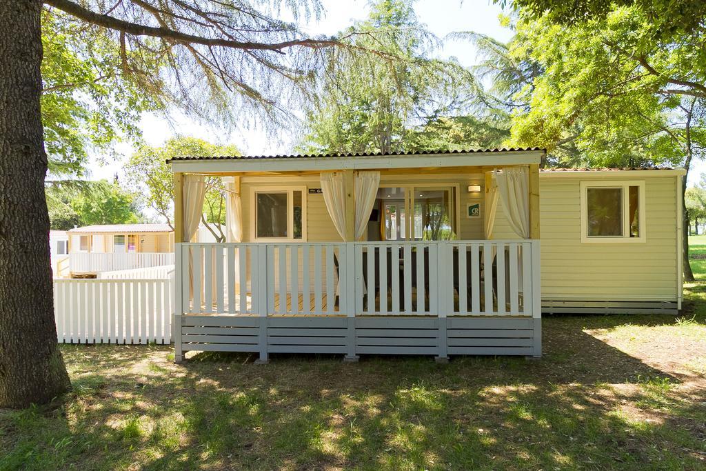 Quality Mobile Homes In Camping Kazela Медулин Екстериор снимка